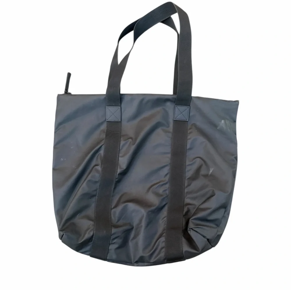Rains Black Zip Tote VGUC